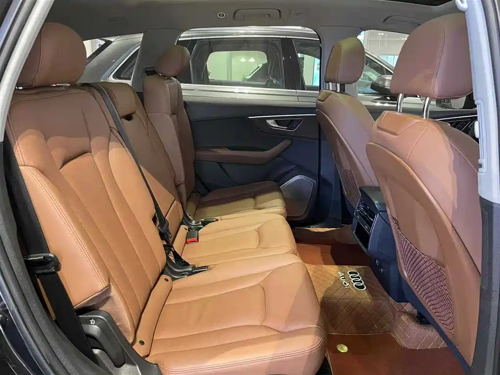 Audi Q7 2022 55 TFSI quattro S line sports купить на сайте DeffCars