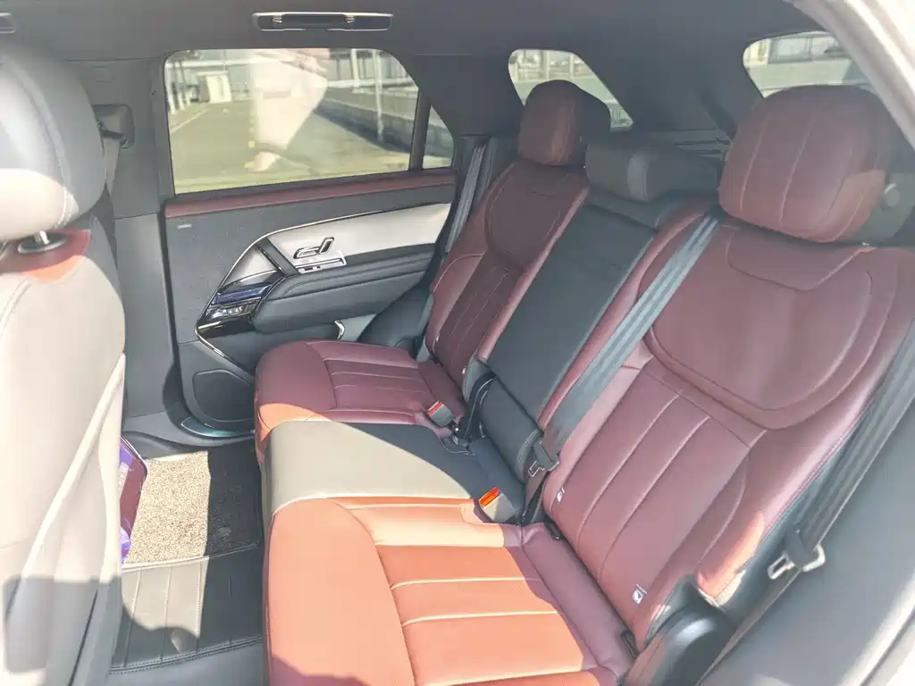 Range Rover Sport 2025 400PS Dynamic SE купить на сайте DeffCars