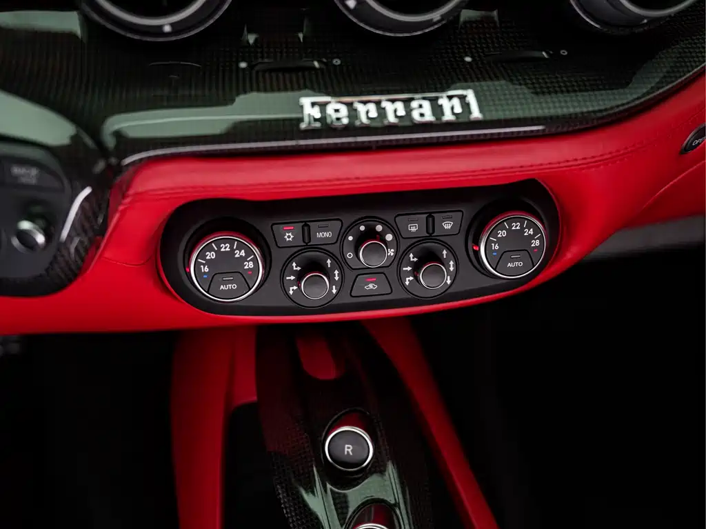 F12berlinetta 2013 6.3L standard type купить на сайте DeffCars