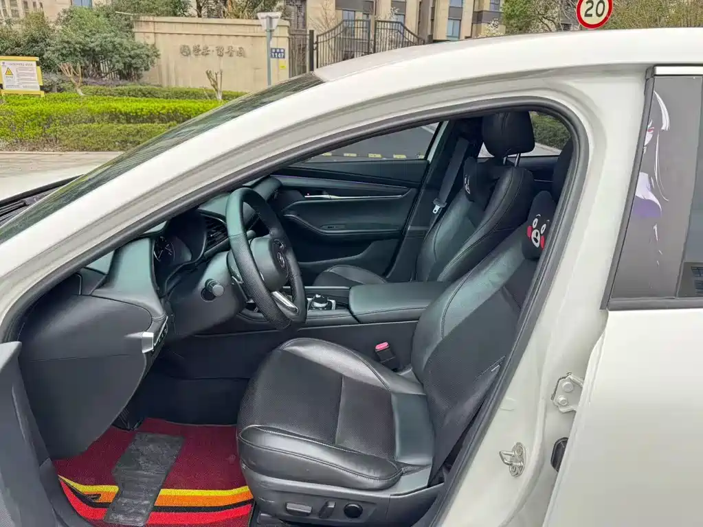 Mazda3 Angkesela 2021 2.0L Automatic Premium Edition купить на сайте DeffCars