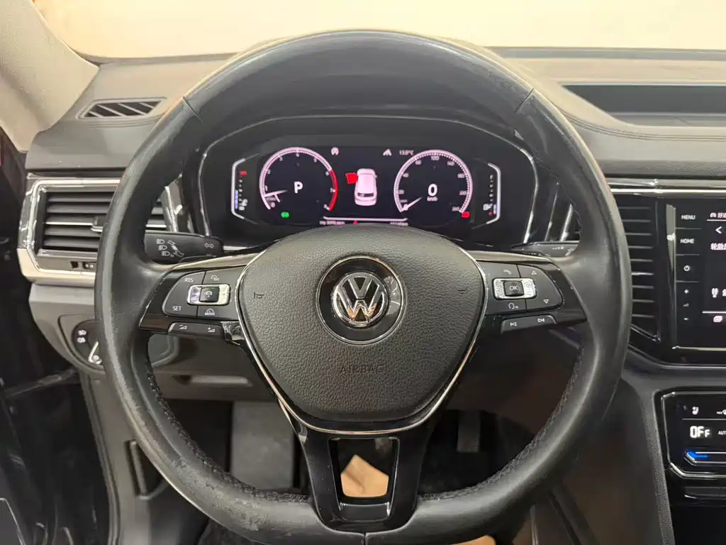 Touron 2020 Touron X facelift 530 V6 four-wheel drive flagship version купить на сайте DeffCars