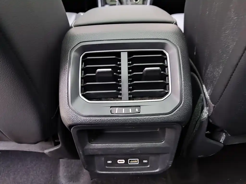 Tiguan L 2023 280TSI automatic two-wheel drive Chaochuang limited edition купить на сайте DeffCars