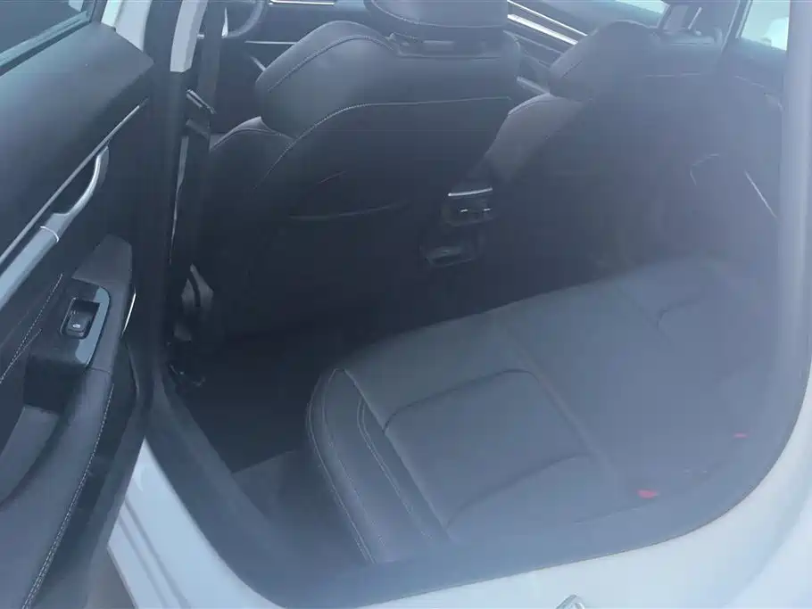 Emgrand 2022 4th generation 1.5L CVT premium model купить на сайте DeffCars