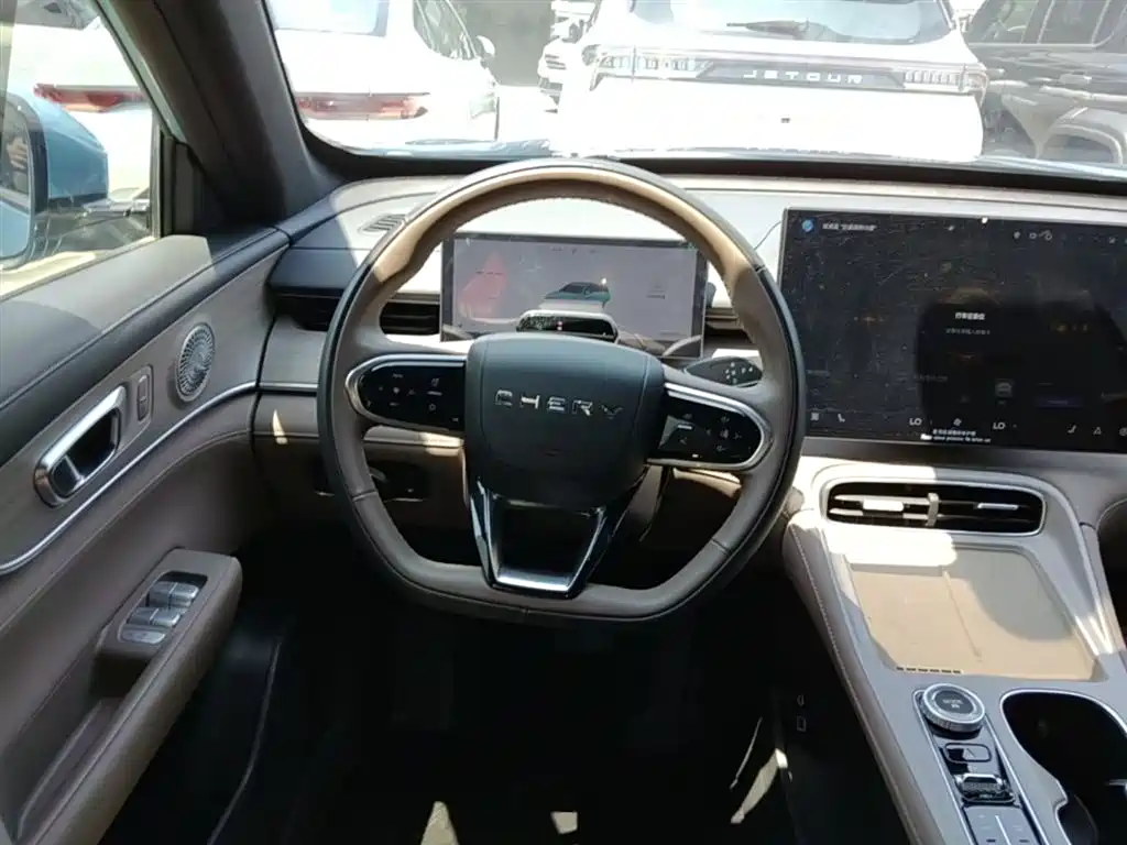 Tiggo 8 PLUS C-DM 2025 model 1.5T 116km premium type 5 seats купить на сайте DeffCars