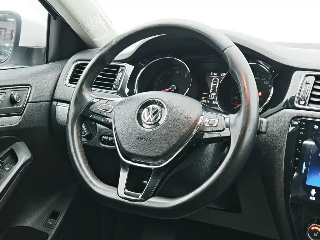 Sagitar 2018 180TSI DSG Premium Edition купить на сайте DeffCars