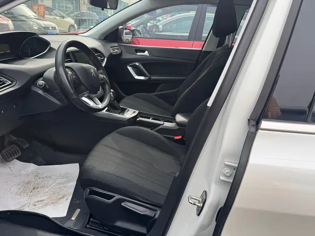 Peugeot 308S 2015 1.2T automatic Jinchi version купить на сайте DeffCars