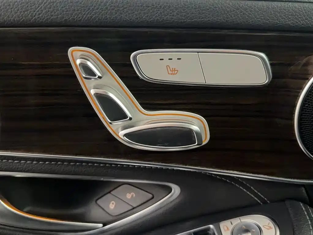 Mercedes-Benz GLC 2018 facelift GLC 260 4MATIC luxury model купить на сайте DeffCars