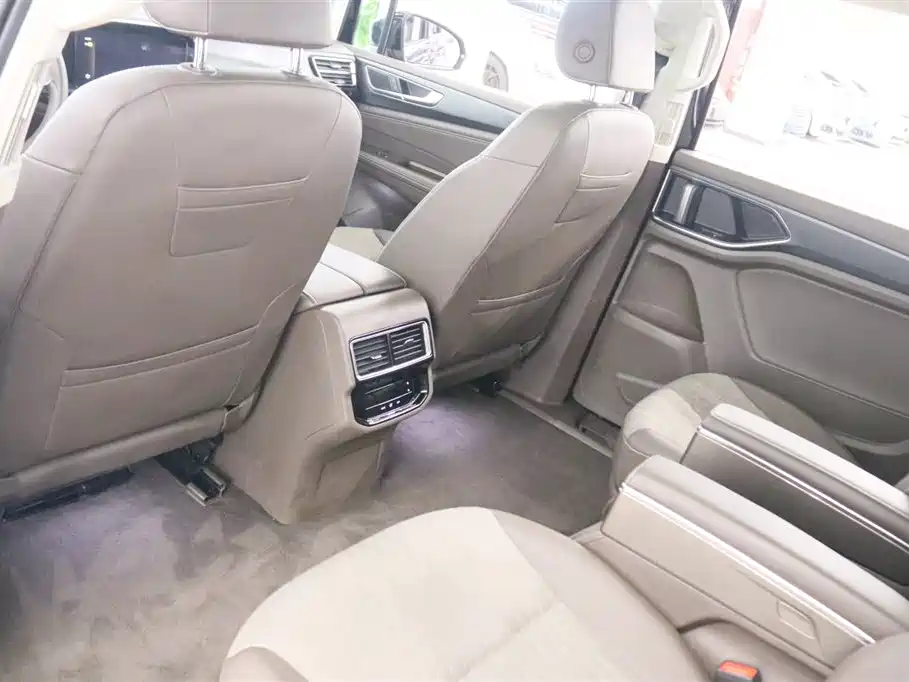 Weiran 2024 330TSI Business Edition купить на сайте DeffCars