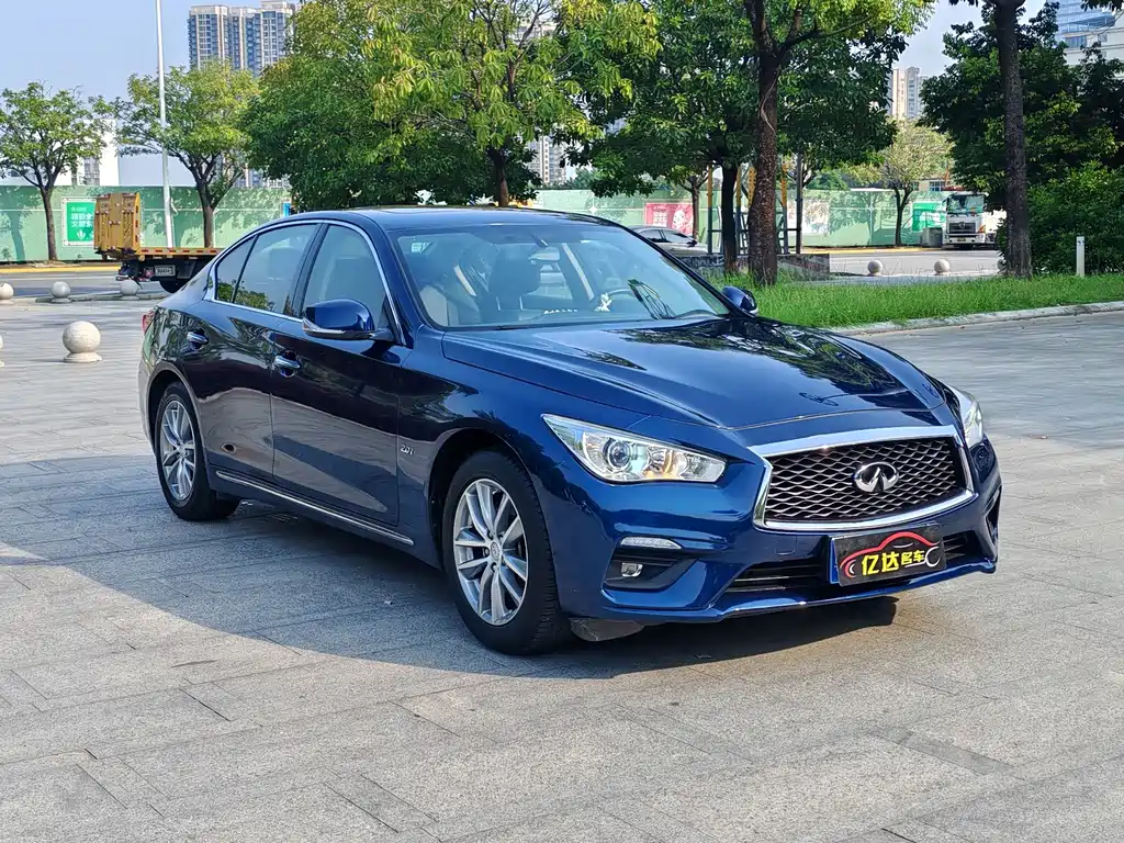 Infiniti Q50L 2018 2.0T Comfort Edition National VI купить на сайте DeffCars