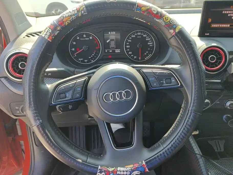 Audi Q2L 2018 35 TFSI launches exclusive version, National VI купить на сайте DeffCars