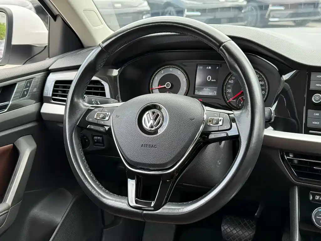 Lavida 2019 280TSI DSG Deluxe Edition National VI купить на сайте DeffCars