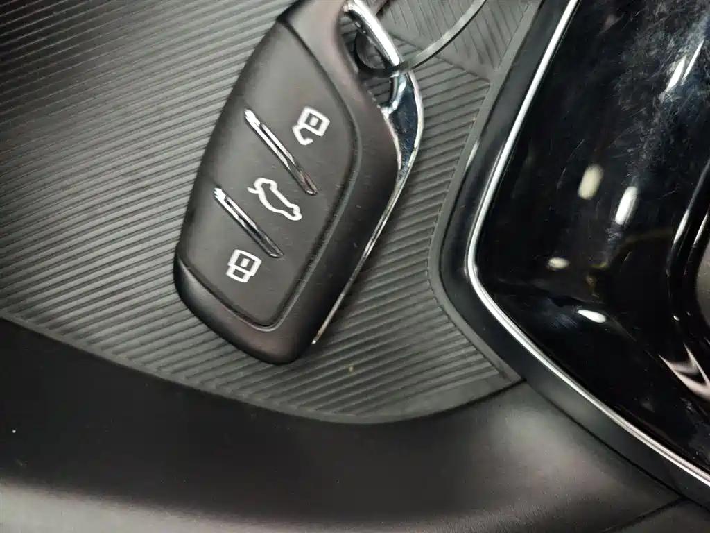 MG5 2025 300TGI Global Flagship Edition купить на сайте DeffCars