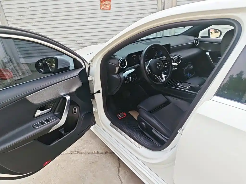 Mercedes-Benz A-Class 2021 A 180 L Sports Sedan купить на сайте DeffCars