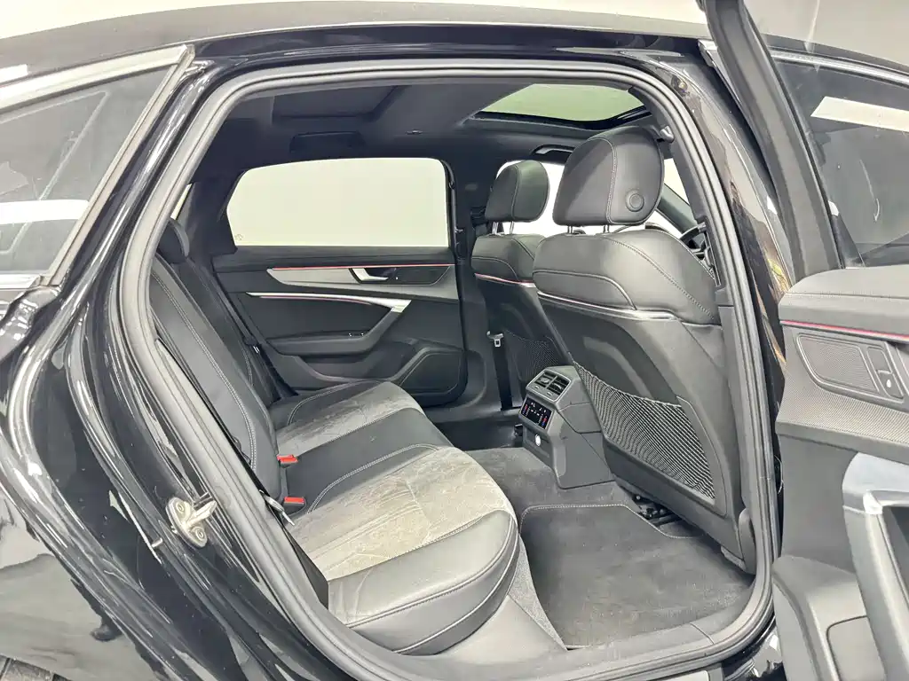 Audi A6L New Energy 2020 55 TFSI e quattro купить на сайте DeffCars