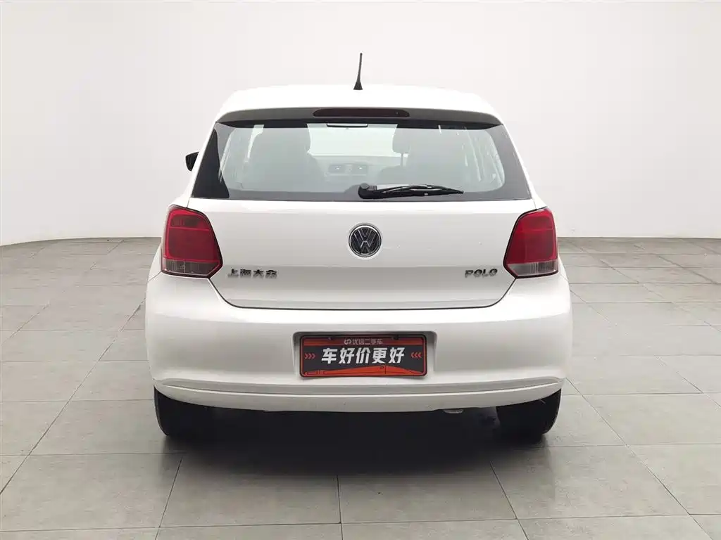 Polo 2011 1.4L manual version купить на сайте DeffCars