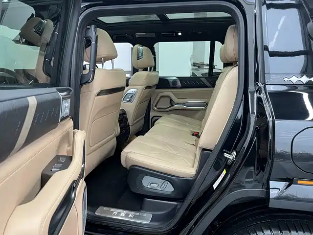 Leopard 8 2025 Zhiyong flagship version 7 seats купить на сайте DeffCars