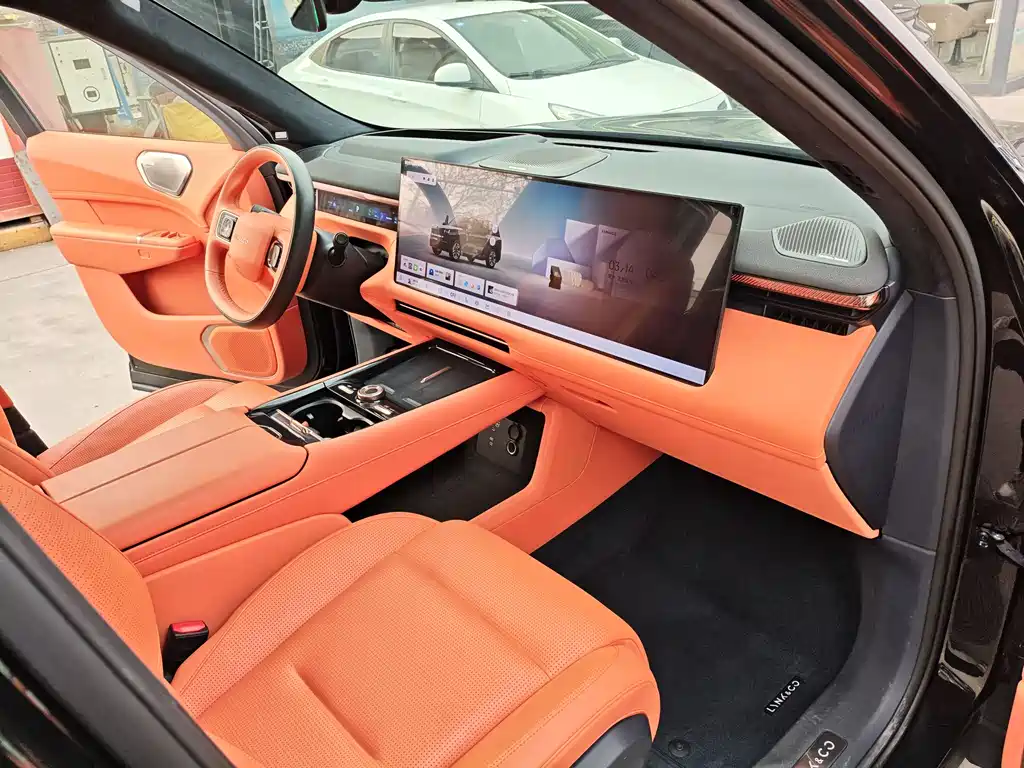 Lynk & Co 900 2025 1.5T Ultra купить на сайте DeffCars