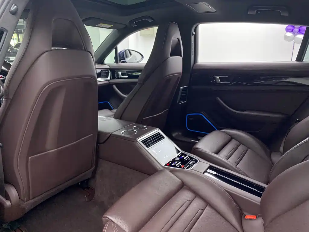 Panamera 2017 Panamera 4 Executive Extended Edition 3.0T купить на сайте DeffCars