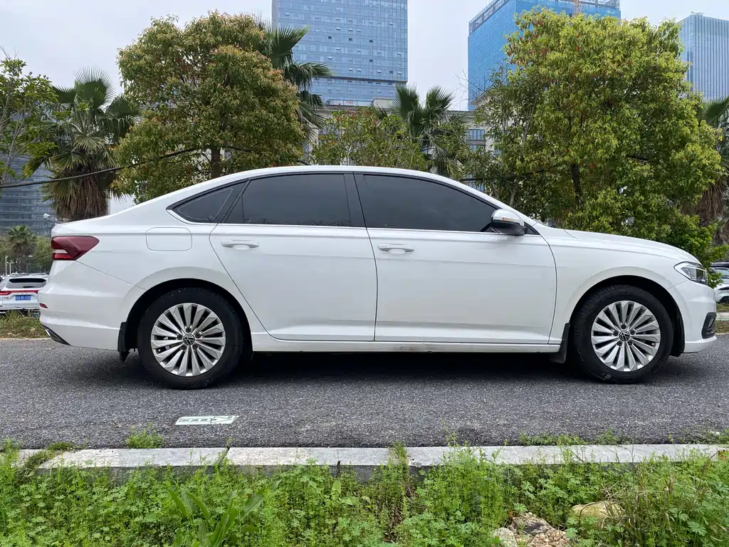 Lavida 2022 1.5L automatic comfort version купить на сайте DeffCars