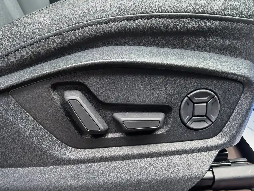 Audi Q7 2020 55 TFSI quattro S line sports купить на сайте DeffCars
