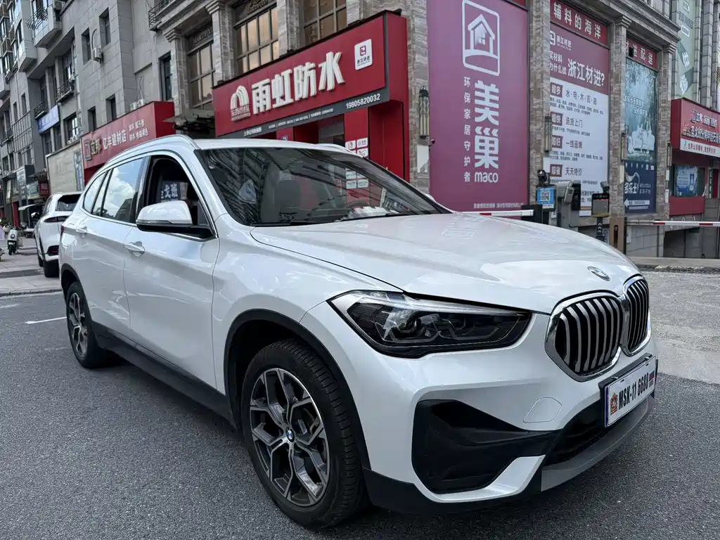 BMW X1 2022 sDrive25Li Leading Model купить на сайте DeffCars