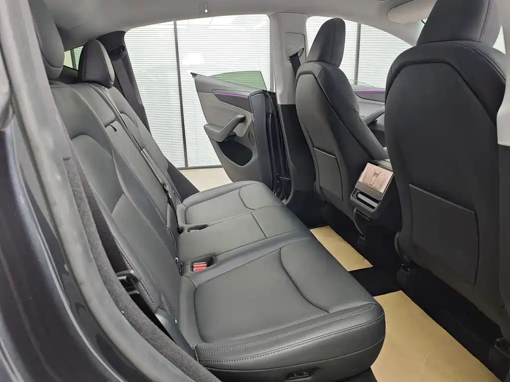 Model Y 2025 rear-wheel drive version купить на сайте DeffCars