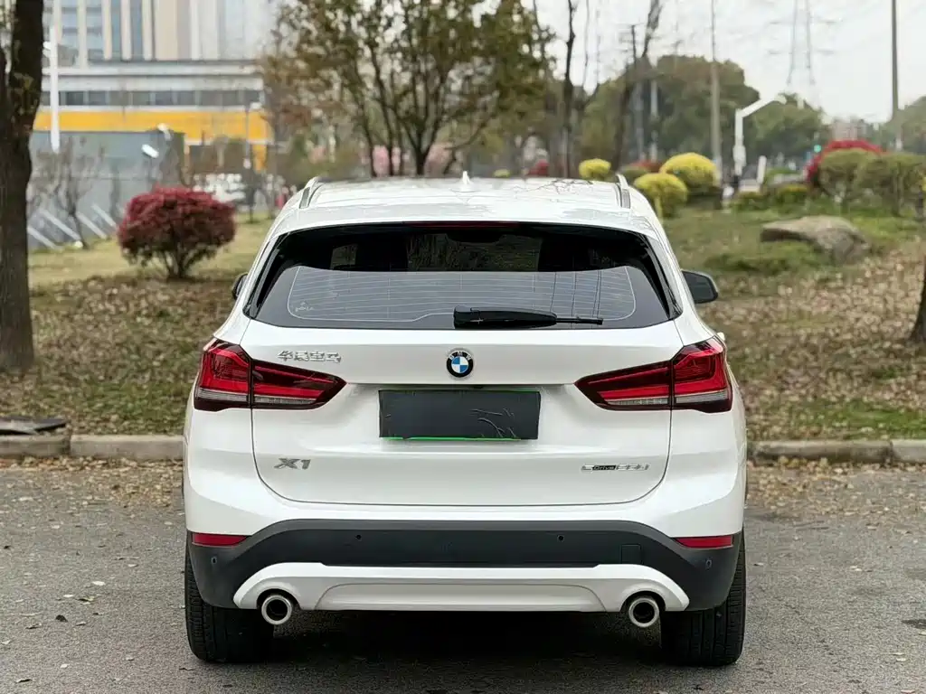 BMW X1 2022 sDrive25Li Leading Model купить на сайте DeffCars