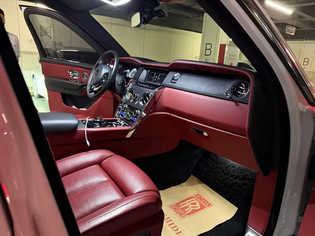 Cullinan 2018款 四座版 купить на сайте DeffCars