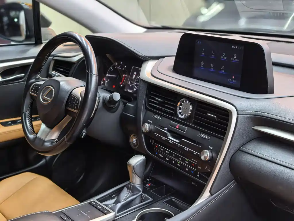 Lexus RX 2020 facelift 300 two-wheel drive elite version купить на сайте DeffCars