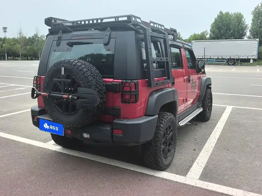 Beijing off-road BJ40 2017 40L 2.3T automatic four-wheel drive ring tower championship version купить на сайте DeffCars