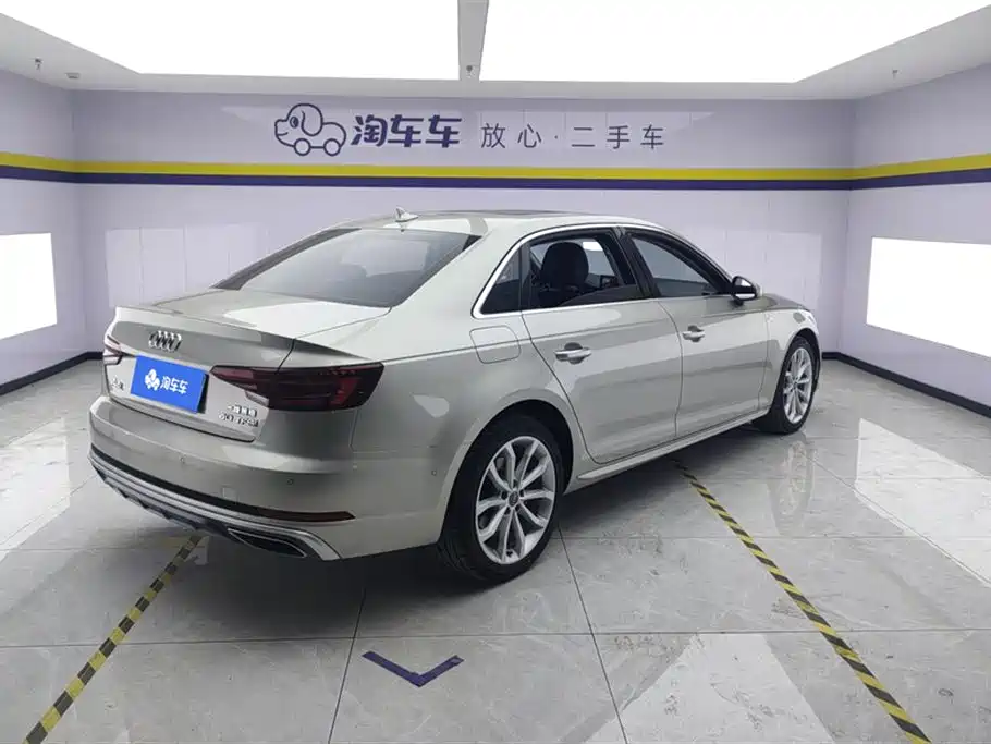 Audi A4L 2018 30th Anniversary Model 40 TFSI Fashion Model купить на сайте DeffCars