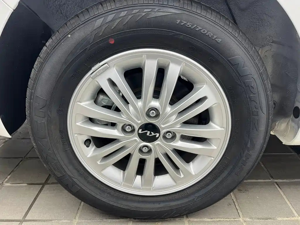 Huanchi 2020 facelift 1.4L automatic comfort sunroof version купить на сайте DeffCars