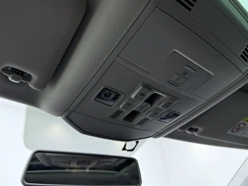 T-ROC 2020 280TSI DSG two-wheel drive comfort model купить на сайте DeffCars