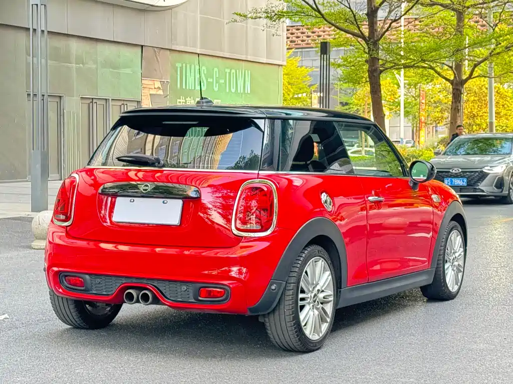 MINI 2019 2.0T COOPER S Classic купить на сайте DeffCars