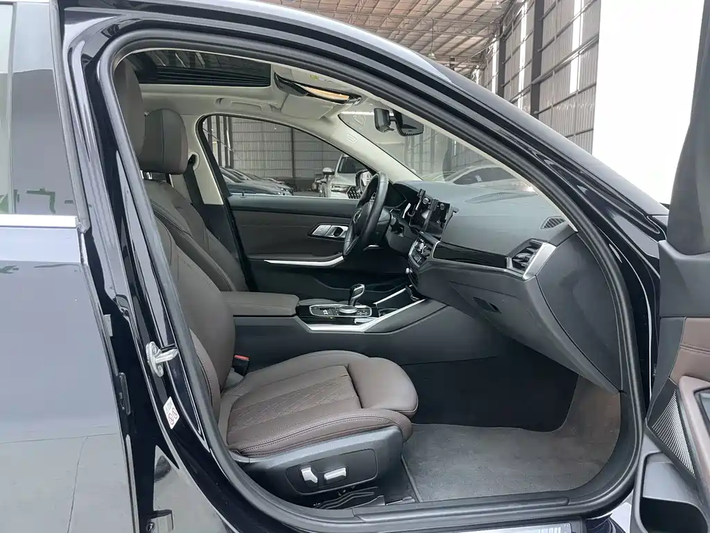 BMW 3 Series 2022 320Li M Sports Package купить на сайте DeffCars