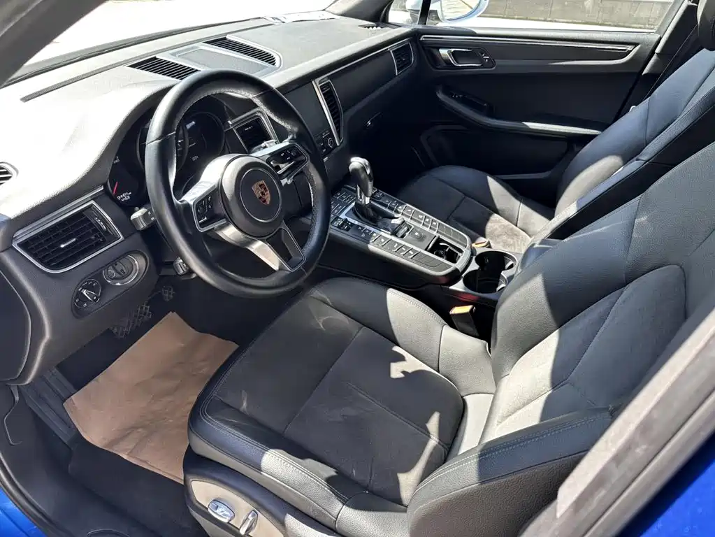 Macan 2017 Macan 2.0T купить на сайте DeffCars