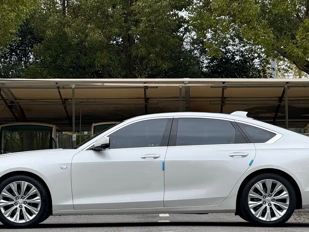 Cadillac CT6 2023 28T luxury model купить на сайте DeffCars