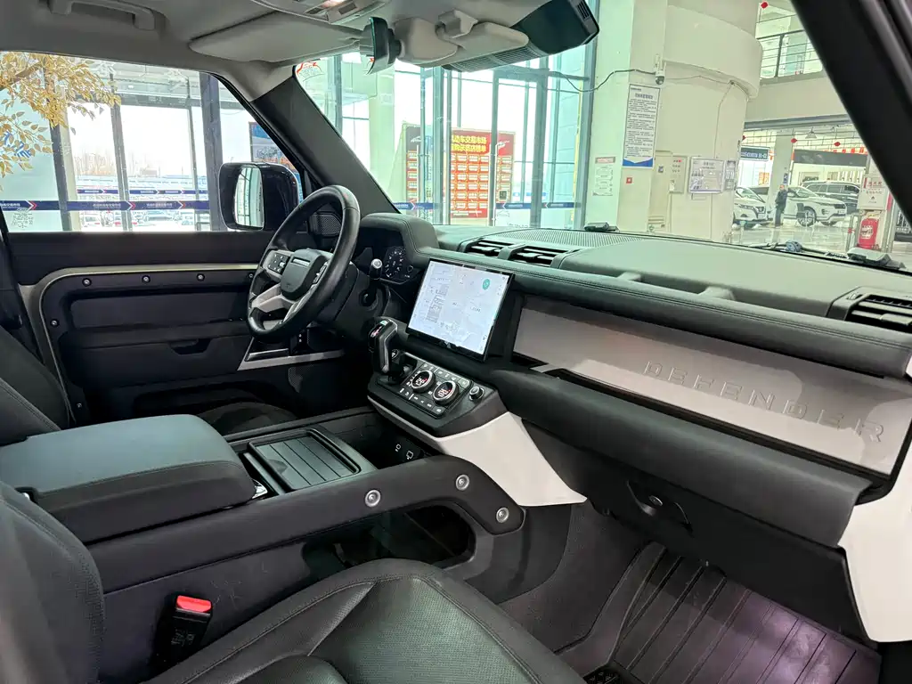 Land Rover Defender 2022 90 2.0T P300 X-DYNAMIC HSE купить на сайте DeffCars