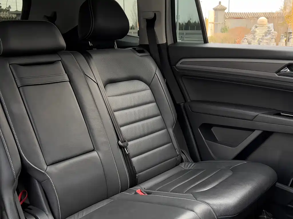 Touron 2017 380TSI four-wheel drive luxury version купить на сайте DeffCars