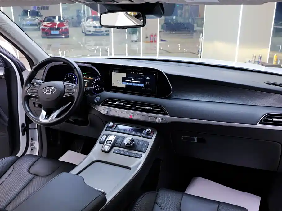 Paristi 2021 3.5L automatic four-wheel drive GLS купить на сайте DeffCars