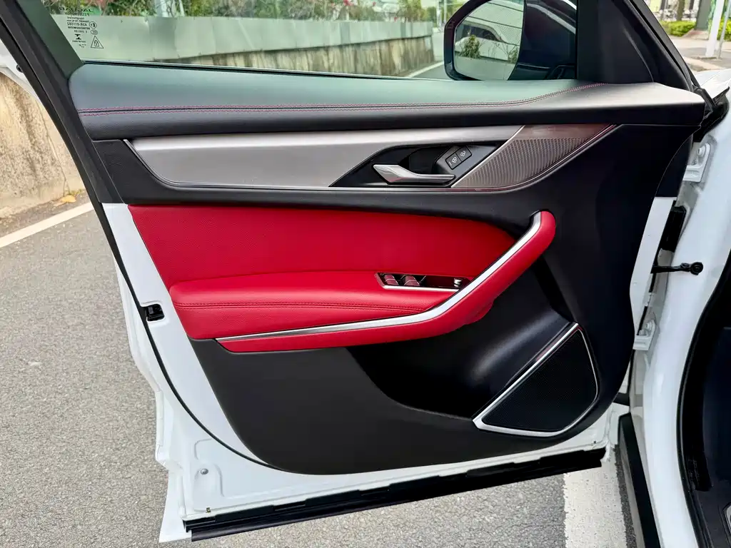 Jaguar F-PACE 2021 250PS R-Dynamic S купить на сайте DeffCars