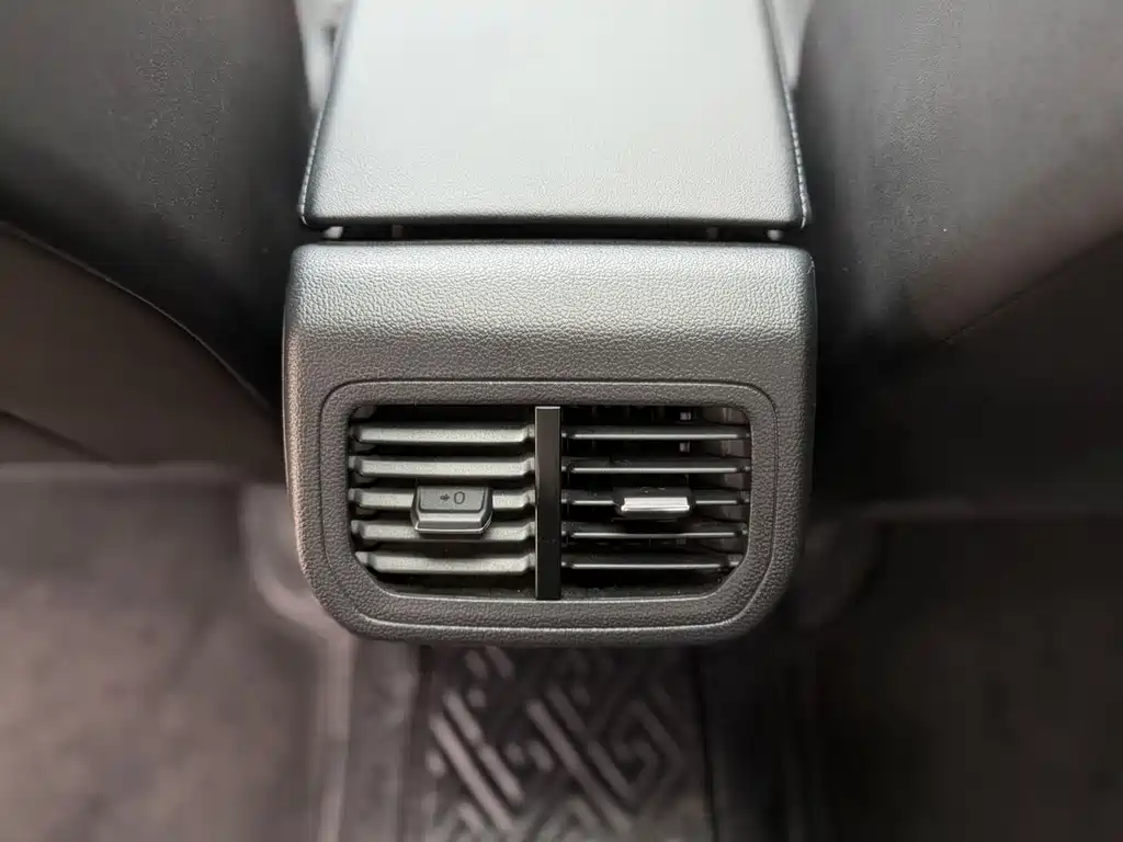 Bora 2023 200TSI DSGSenova ZhixingPRO Edition купить на сайте DeffCars