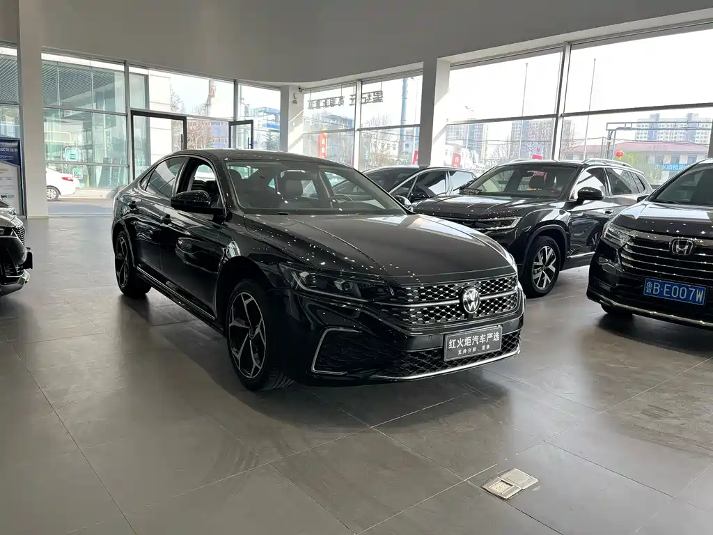 Passat 2023 330TSI Starry Sky Elite Edition купить на сайте DeffCars