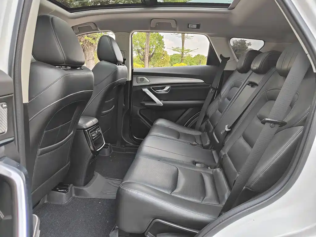 Jietu X70 PLUS 2021 model 1.6T DCT 6 seats купить на сайте DeffCars