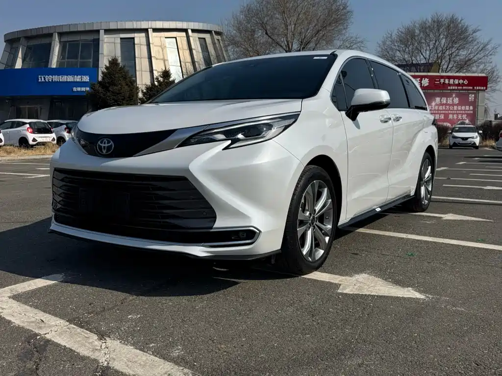 SIENNA 2023 2.5L Hybrid Extreme Edition купить на сайте DeffCars
