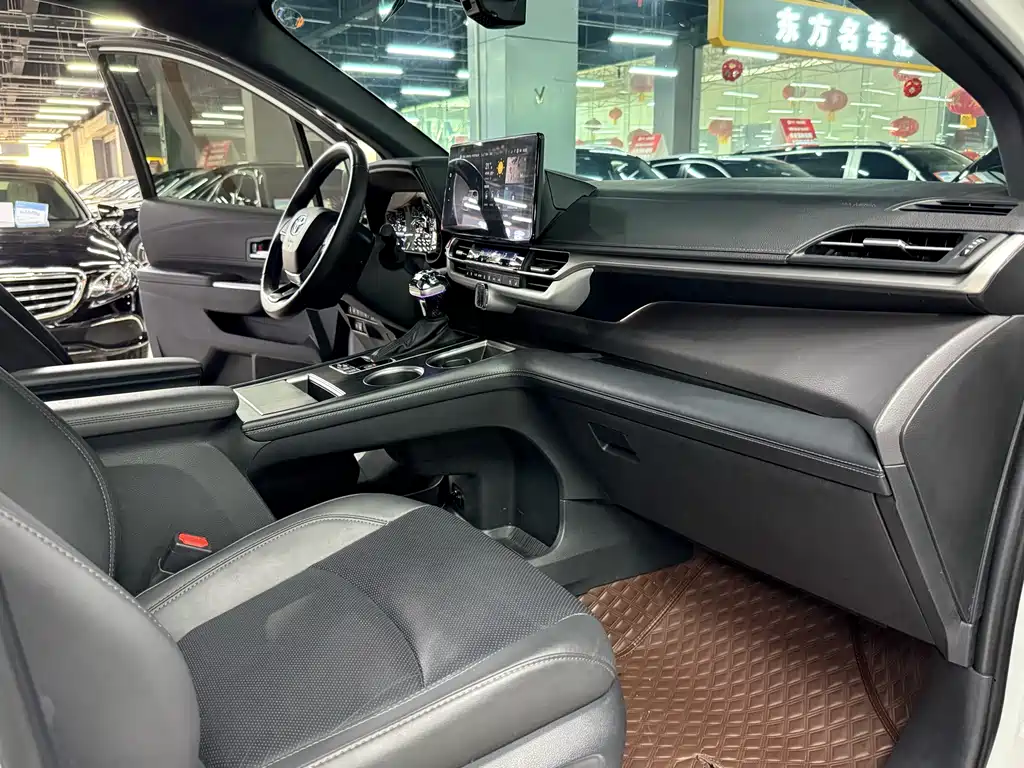 SIENNA 2024 2.5L hybrid four-wheel drive premium version купить на сайте DeffCars