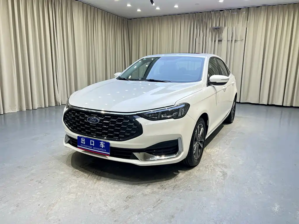 Escort 2021款 1.5L 自动铂金版 купить на сайте DeffCars