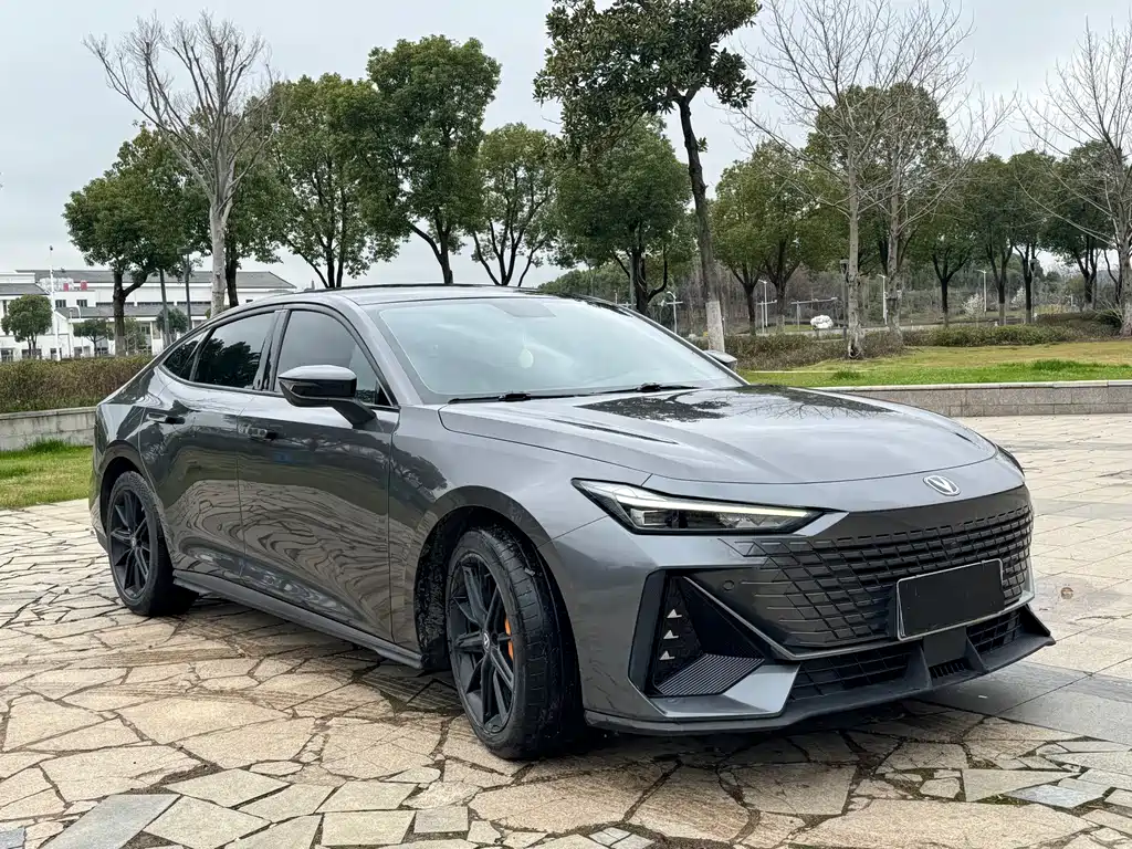 Changan UNI-V 2022 1.5T Excellent Type купить на сайте DeffCars