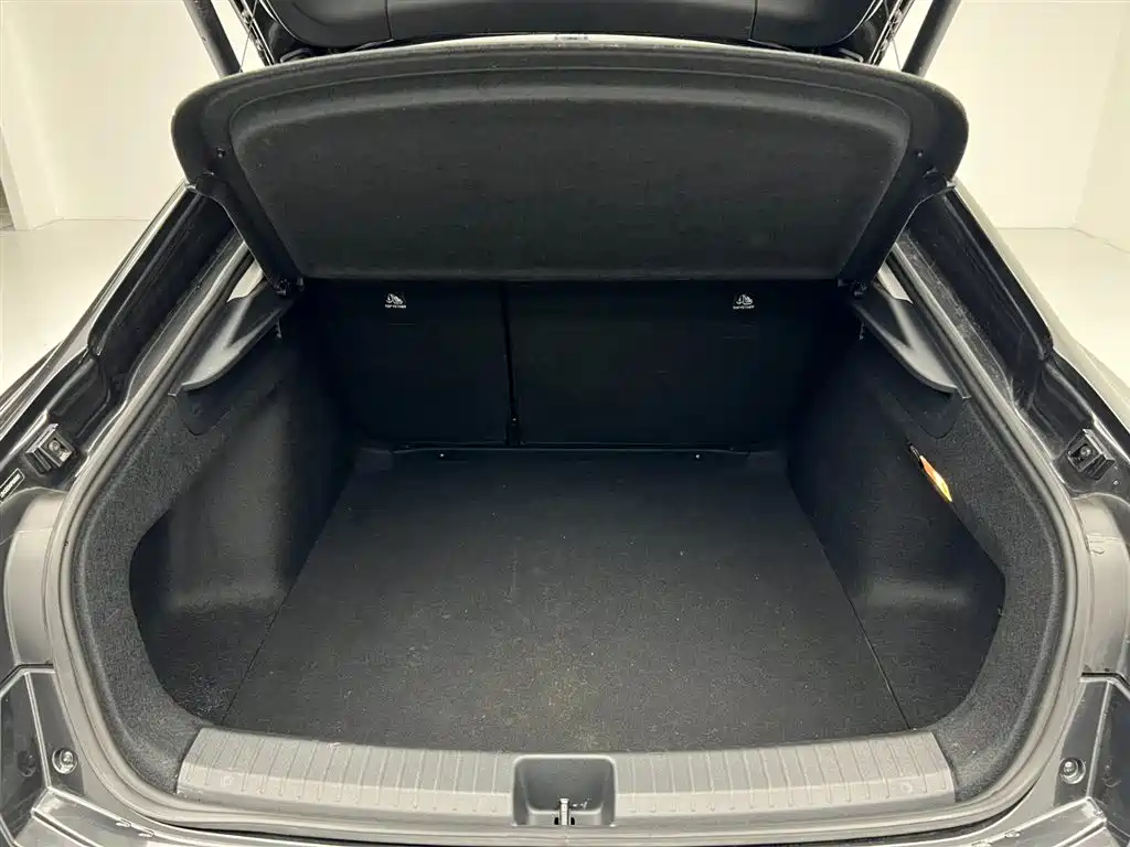 Lingdu 2023 Lingdu L 280TSI DSG Hot Edition купить на сайте DeffCars