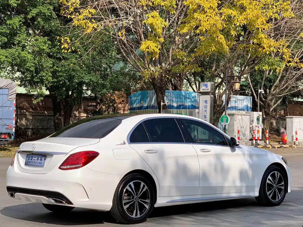 Mercedes-Benz C-Class 2015 facelift C 200 L sporty купить на сайте DeffCars